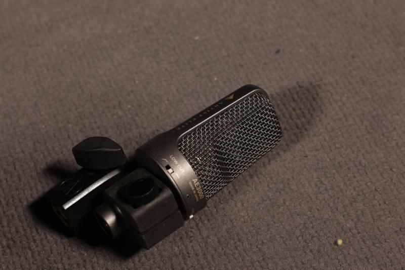 dick 22 Stück Schaumstoff-Mikrofon-Kopfhörer für Lavalier-Kopfhörer Mini-Größe Schutzhülle aus Schaumstoff kleiner Geräuschfilter schwarz für Kopfhörer-Mikrofon 